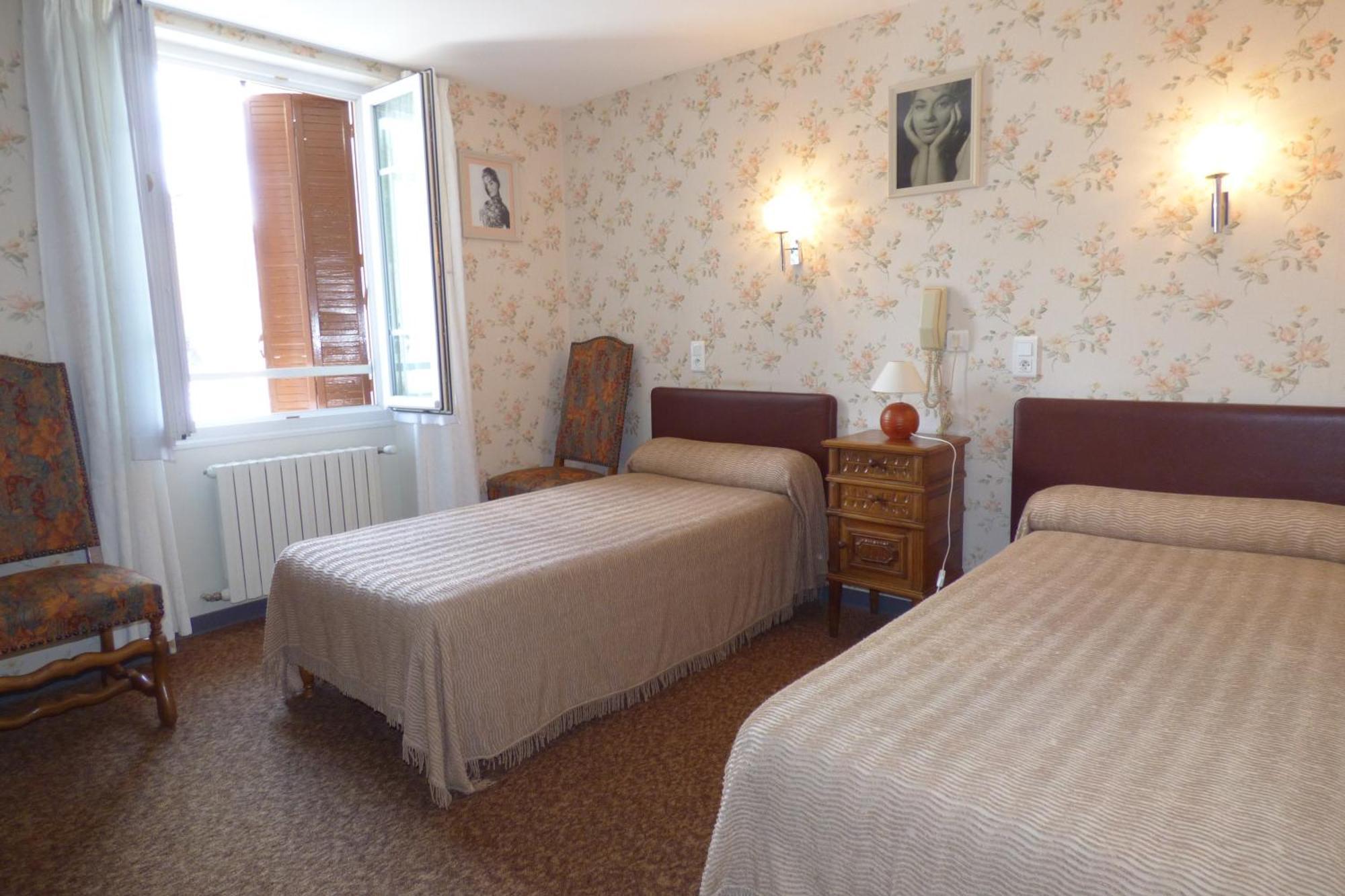 Hotel Du Lion D'Or Антрег-сюр-Трюйер Экстерьер фото